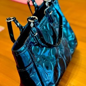 Coach patent leather handbag, in very good condition